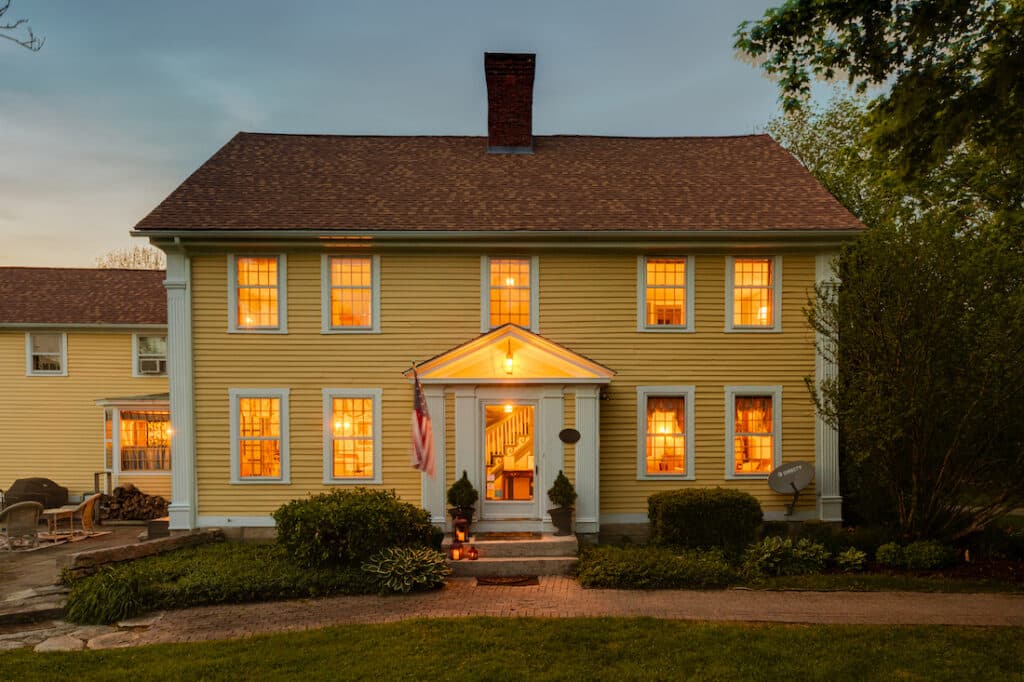Bed and Breakfast in Mystic, photo of the exterior of the historic Stonecroft country Inn